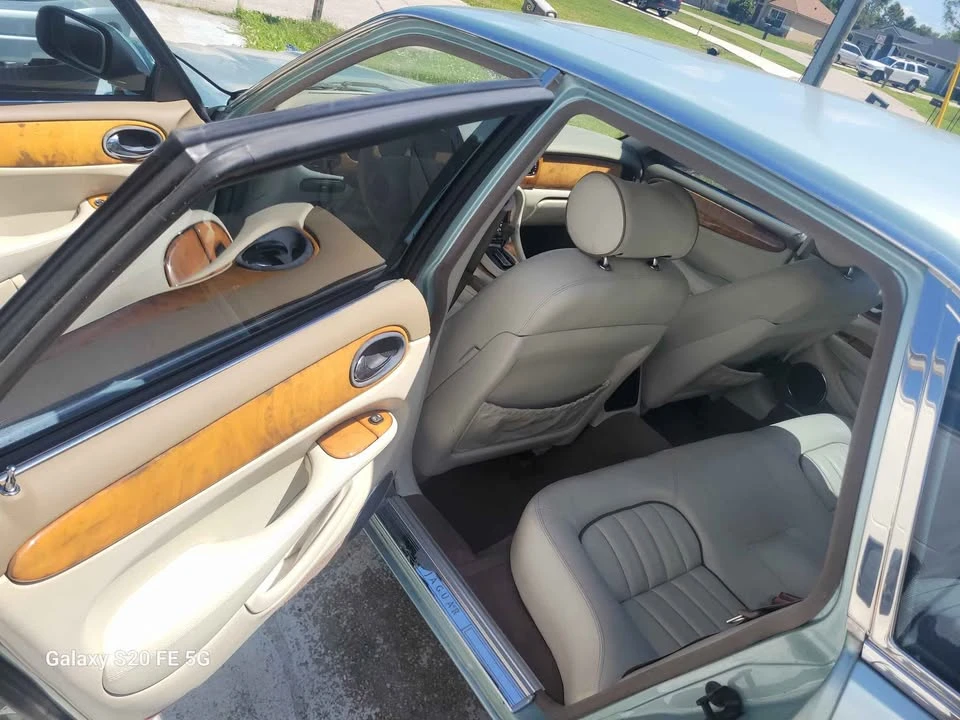 2001 Jaguar X308 XJ - Image 4 of 8