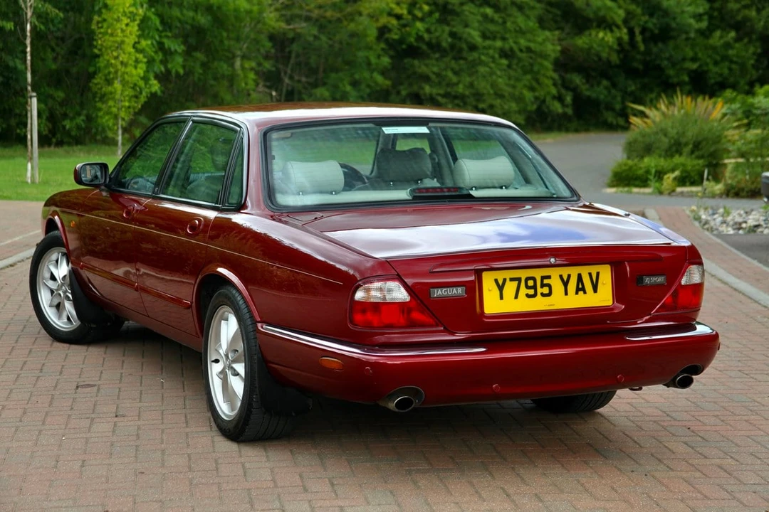 2001 Jaguar X308 XJ - Image 7 of 30