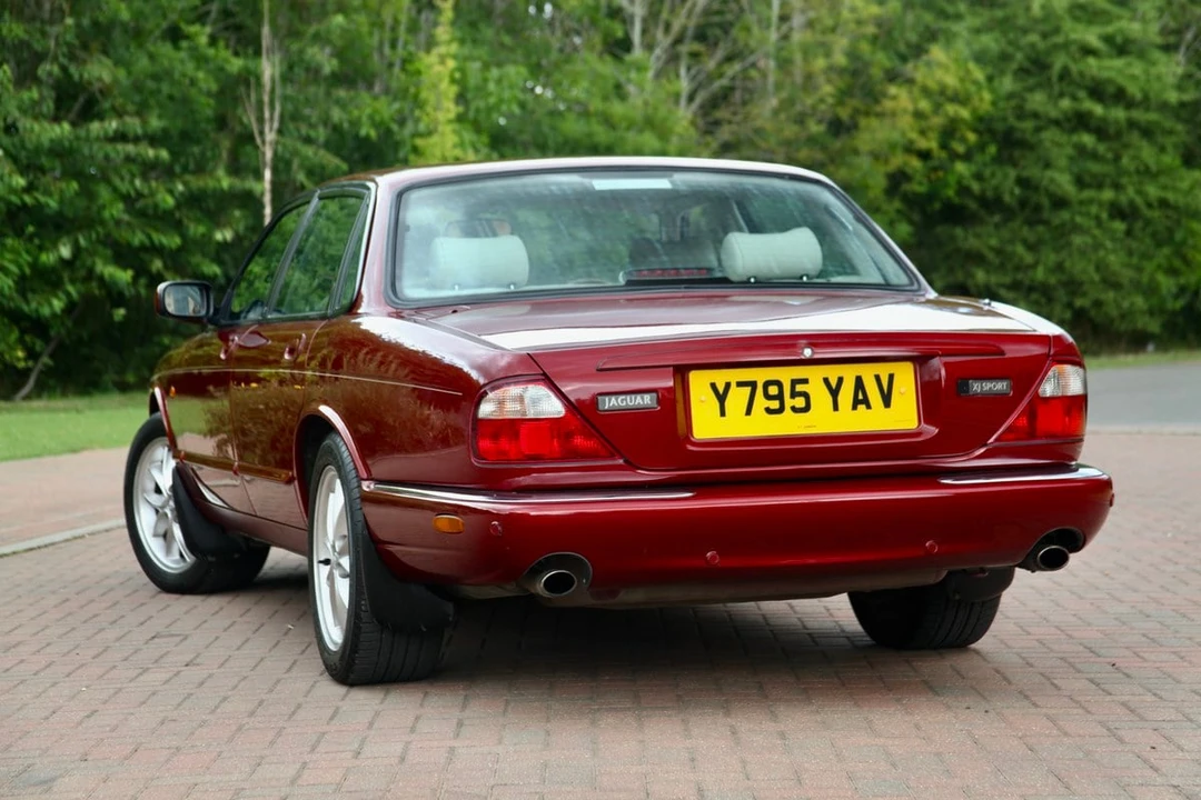 2001 Jaguar X308 XJ - Image 12 of 30