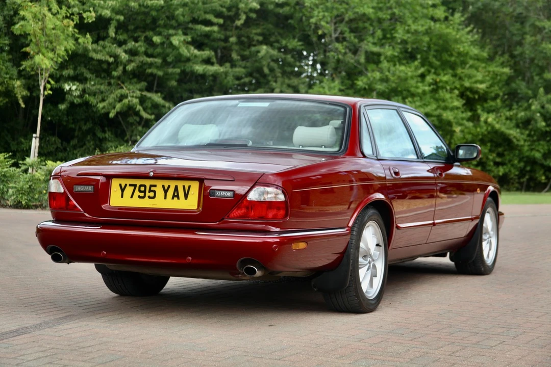 2001 Jaguar X308 XJ - Image 11 of 30