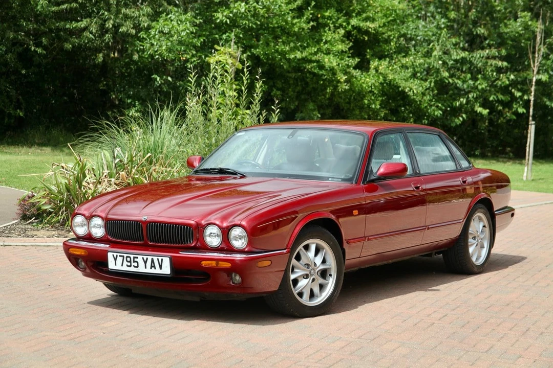 2001 Jaguar X308 XJ - Image 9 of 30