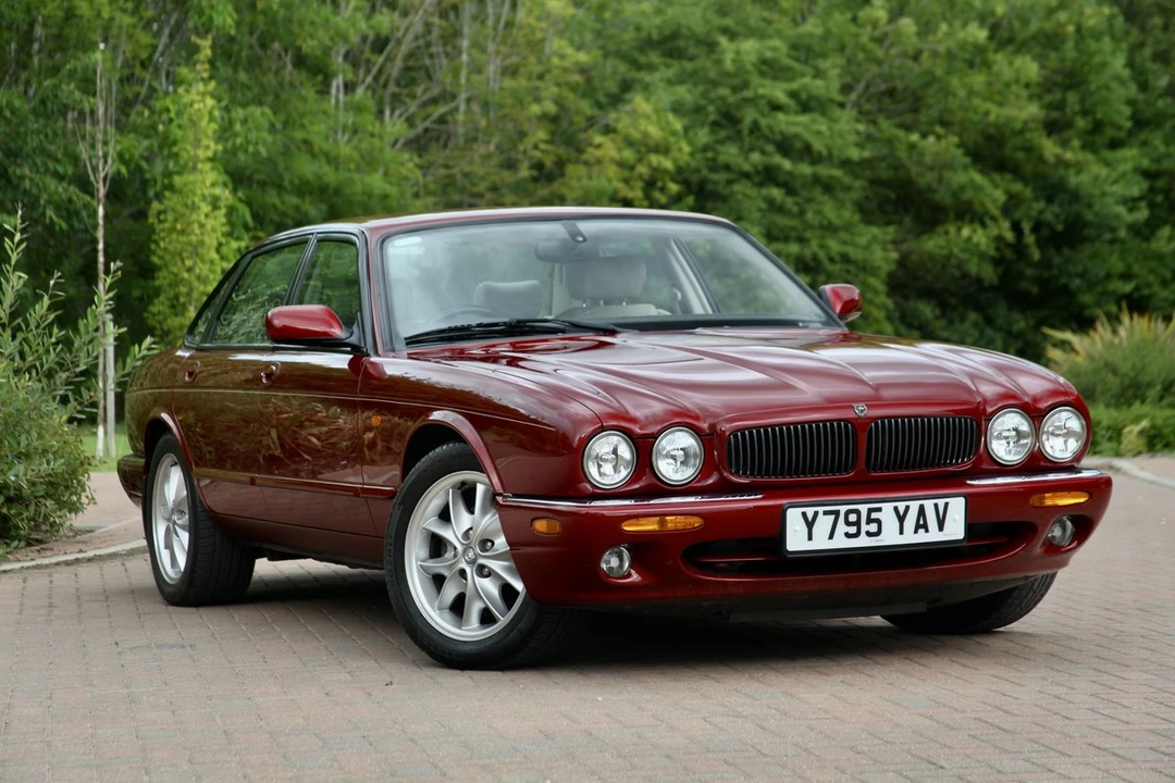 2001 Jaguar X308 XJ - Image 10 of 30
