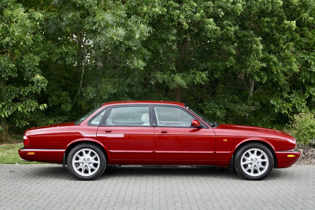 2001 Jaguar X308 XJ - Image 14 of 30