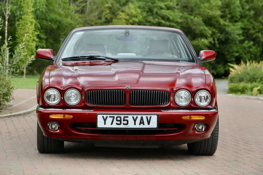 2001 Jaguar X308 XJ - Image 5 of 30