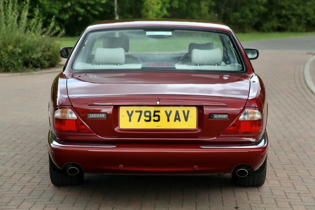 2001 Jaguar X308 XJ - Image 6 of 30