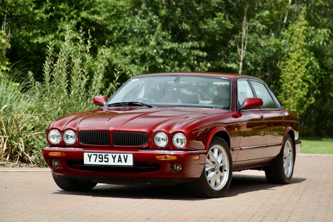 2001 Jaguar X308 XJ - Image 4 of 30