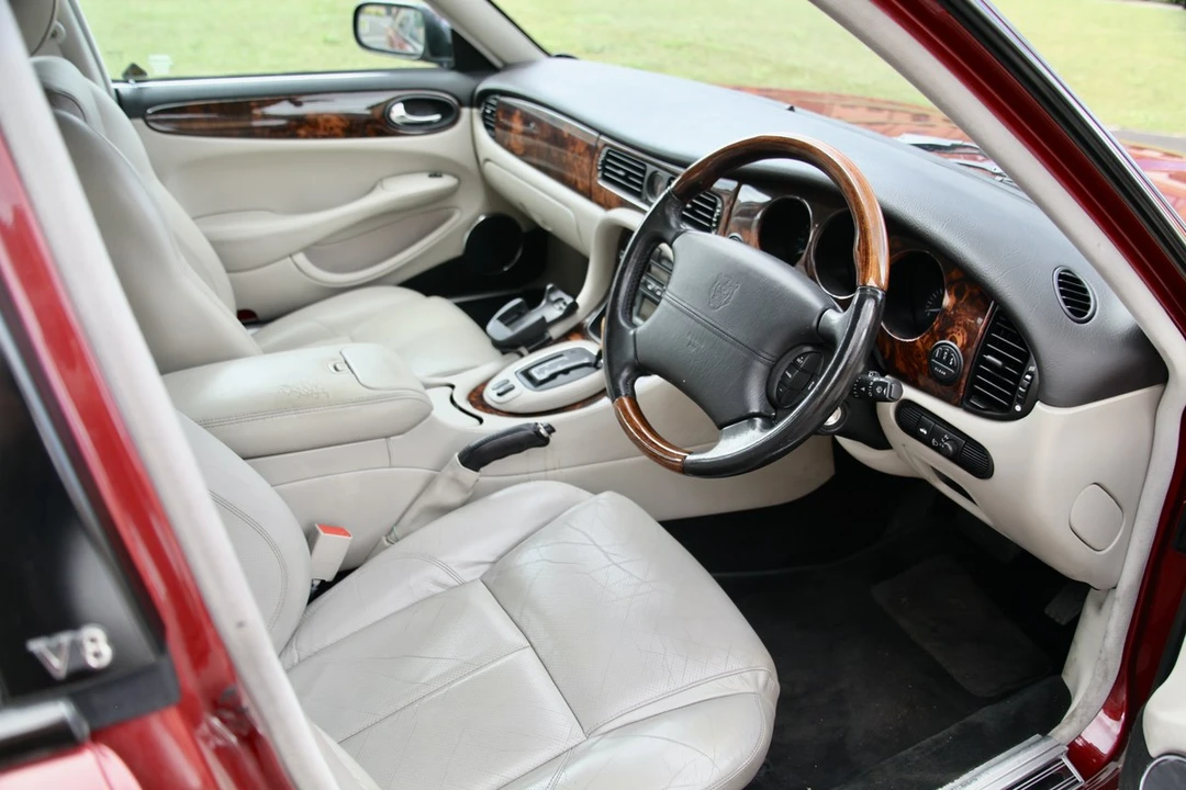 2001 Jaguar X308 XJ - Image 27 of 30