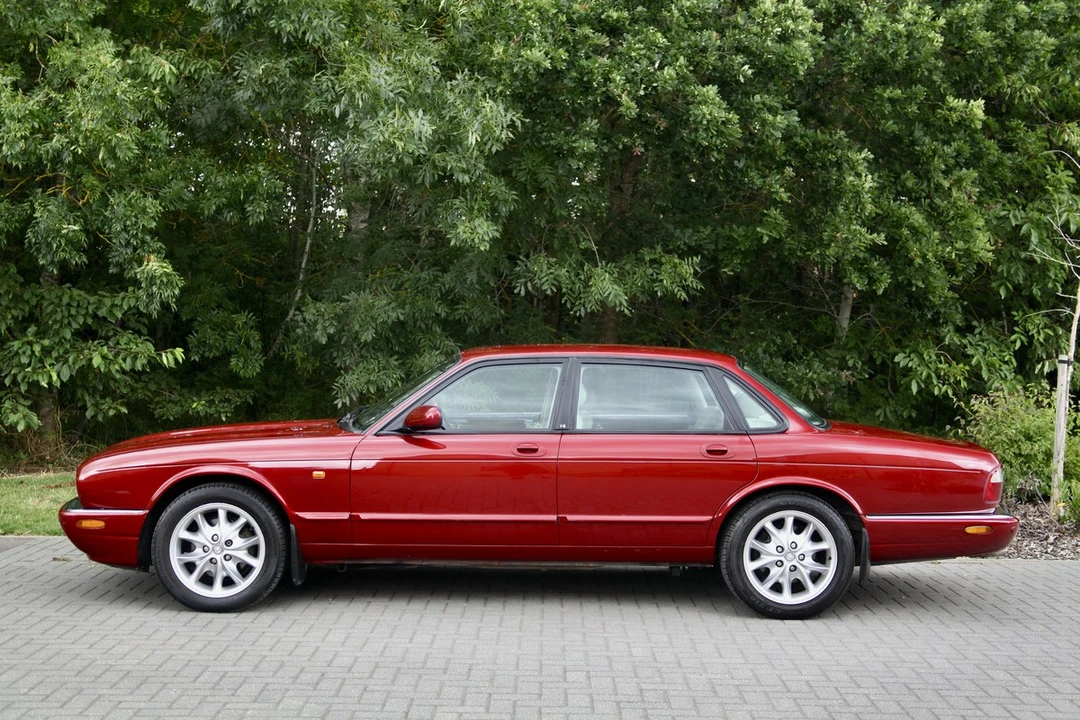 2001 Jaguar X308 XJ - Image 13 of 30