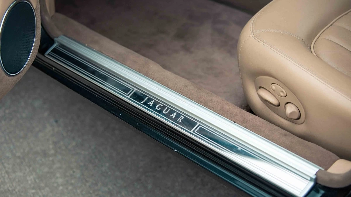 2001 Jaguar X308 XJ - Image 28 of 31