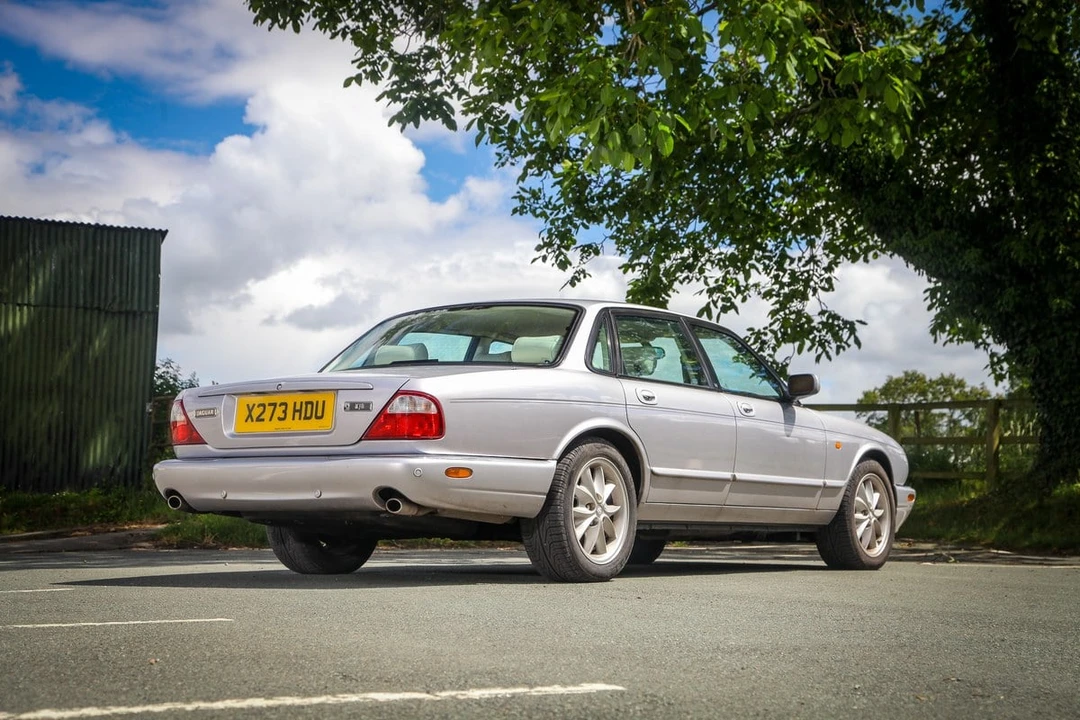 2001 Jaguar X308 XJ - Image 25 of 30