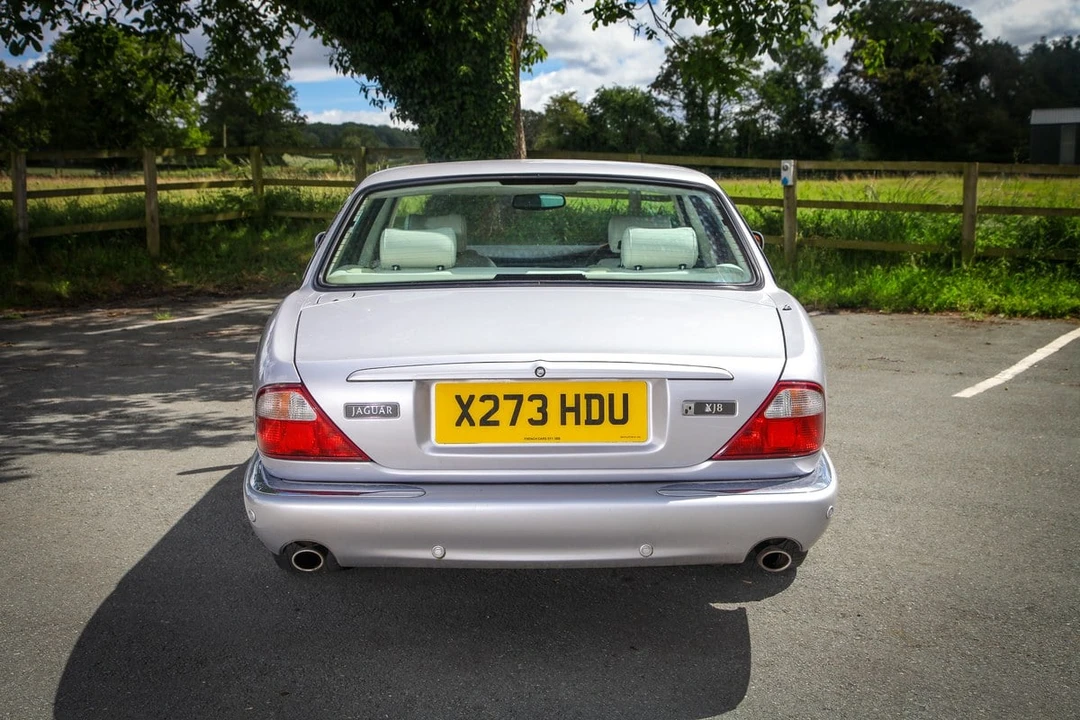 2001 Jaguar X308 XJ - Image 29 of 30