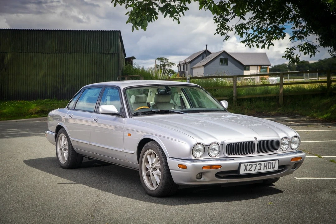 2001 Jaguar X308 XJ - Image 11 of 31