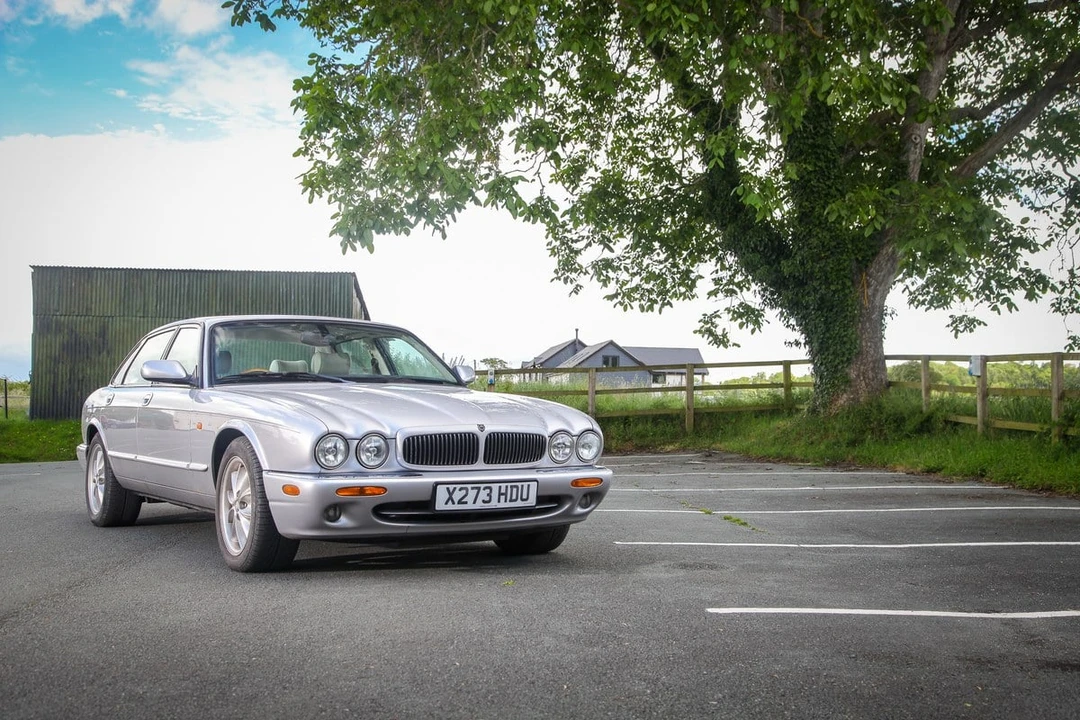 2001 Jaguar X308 XJ - Image 17 of 31