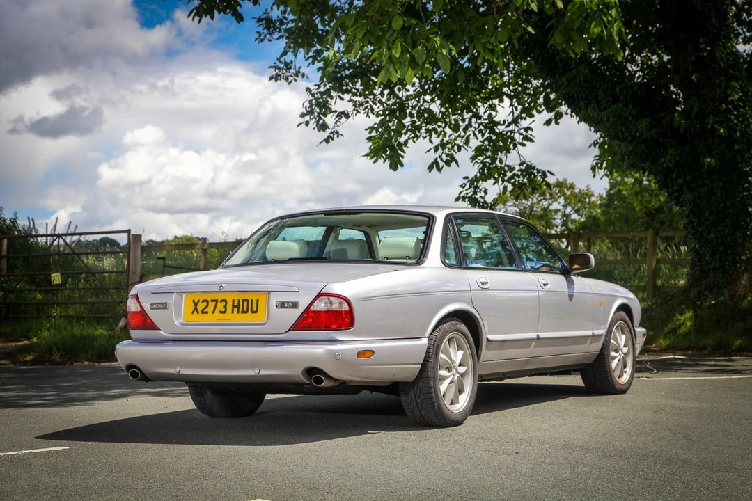 2001 Jaguar X308 XJ - Image 24 of 31