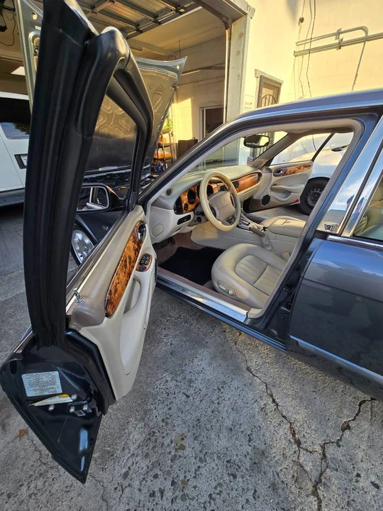 2001 Jaguar X308 XJ - Image 12 of 15
