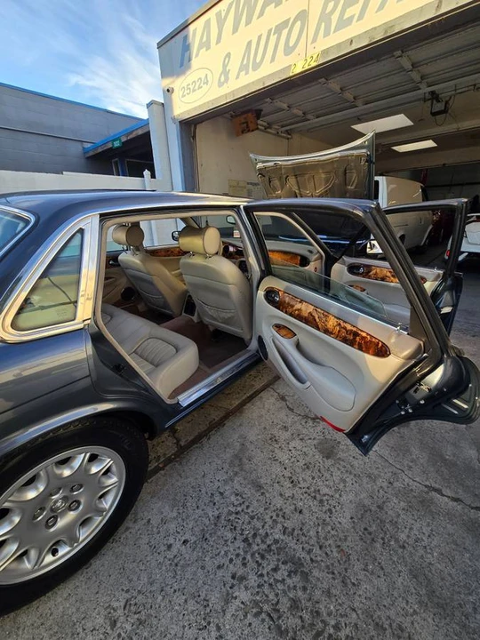 2001 Jaguar X308 XJ - Image 9 of 15