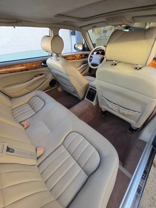 2001 Jaguar X308 XJ - Image 8 of 15