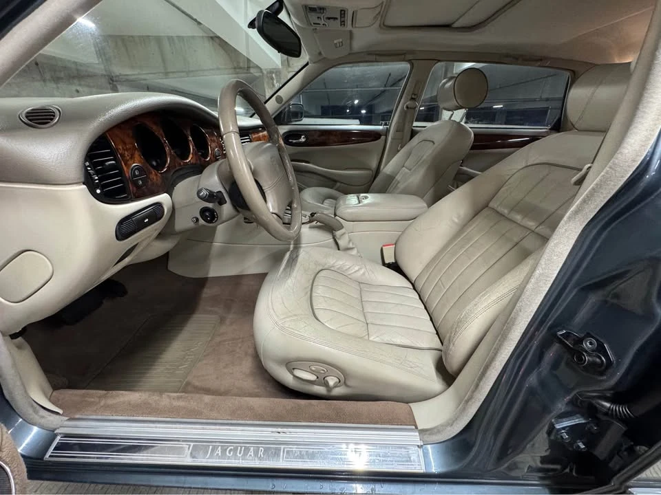 2001 Jaguar X308 XJ - Image 10 of 14