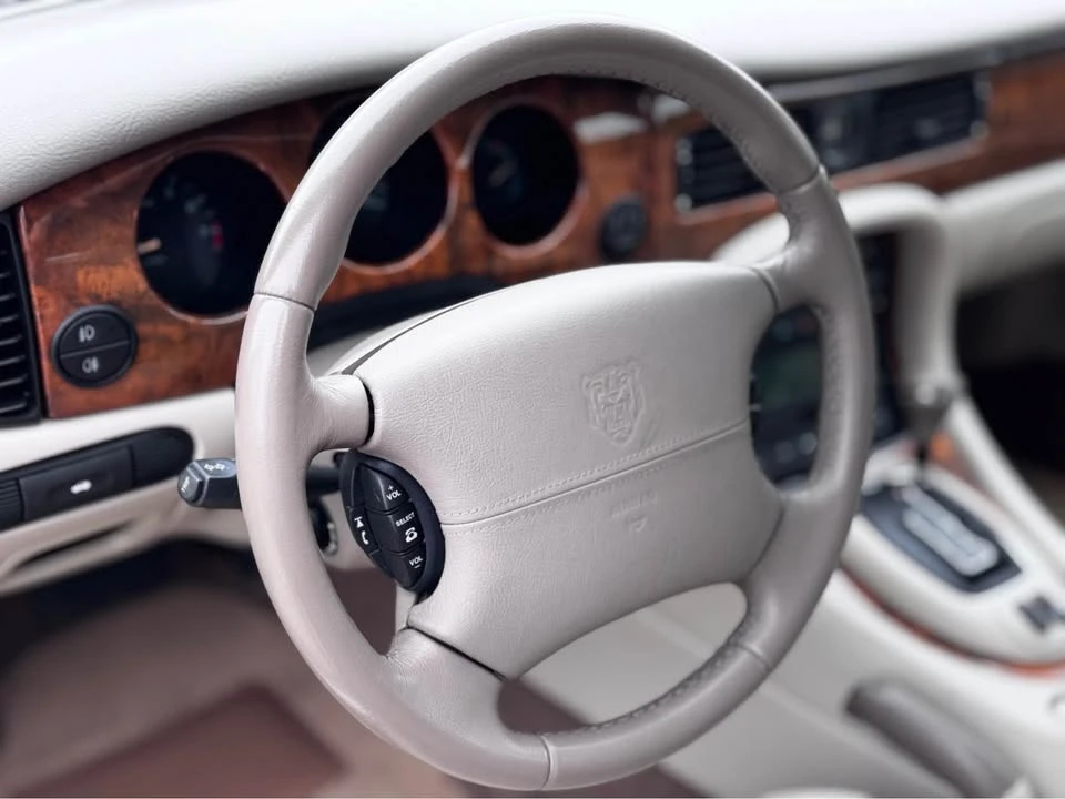 2001 Jaguar X308 XJ - Image 12 of 19