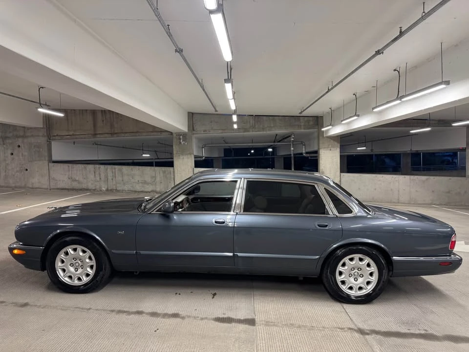 2001 Jaguar X308 XJ - Image 2 of 14