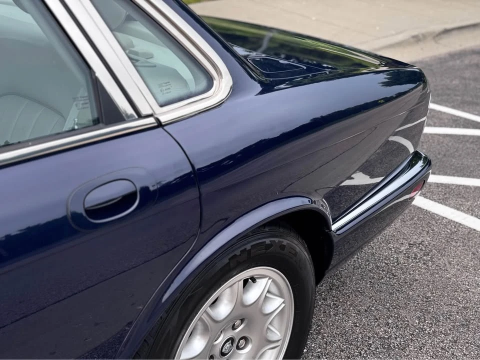 2001 Jaguar X308 XJ - Image 8 of 19