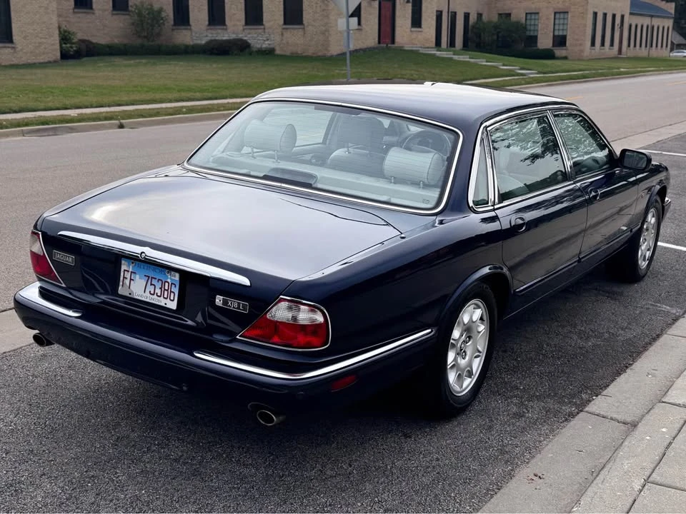 2001 Jaguar X308 XJ - Image 3 of 19