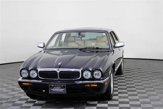 2001 Jaguar XJ8