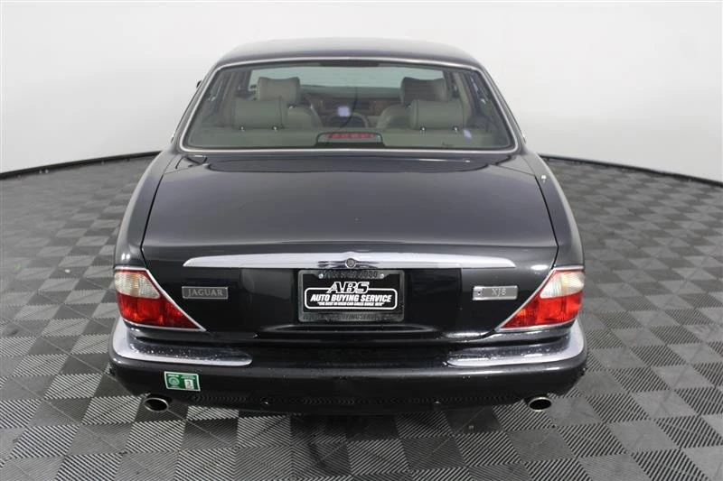 2001 Jaguar X308 XJ - Image 5 of 15