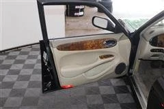 2001 Jaguar X308 XJ - Image 7 of 15