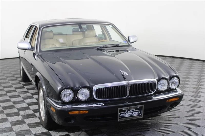 2001 Jaguar X308 XJ - Image 3 of 15