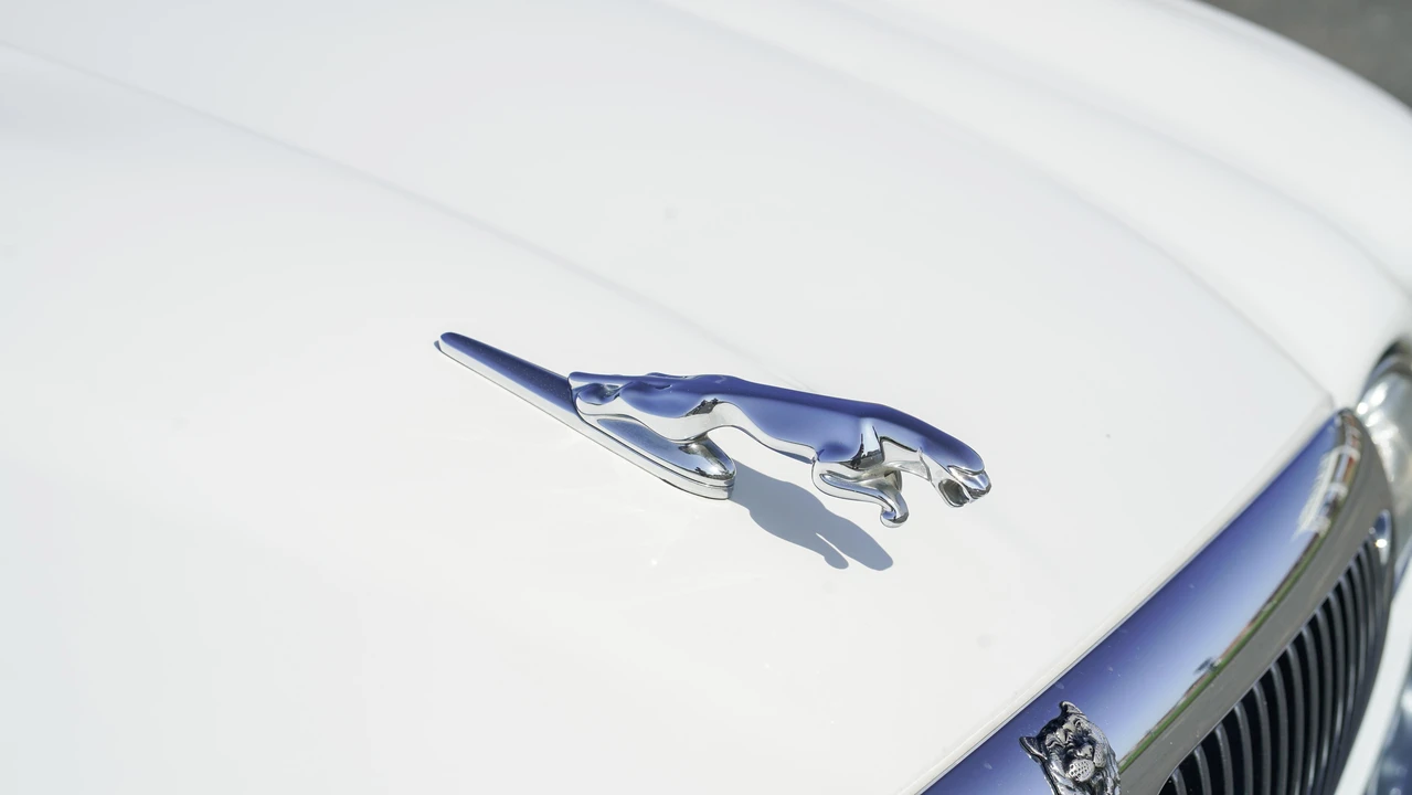 2001 Jaguar X308 XJ - Image 14 of 31