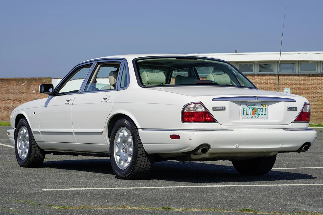 2001 Jaguar X308 XJ - Image 4 of 31