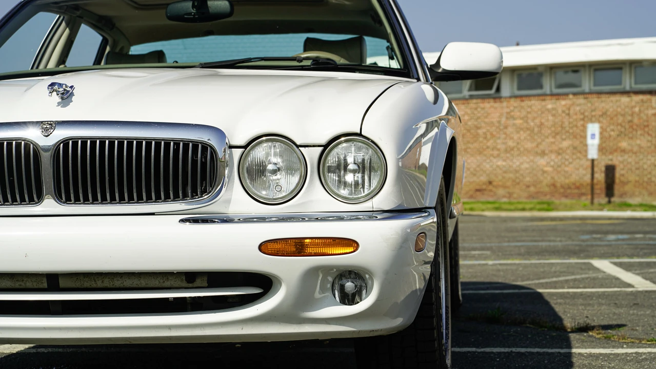 2001 Jaguar X308 XJ - Image 17 of 31