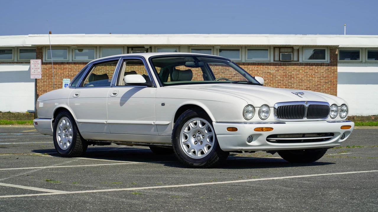 2001 Jaguar X308 XJ - Image 11 of 31