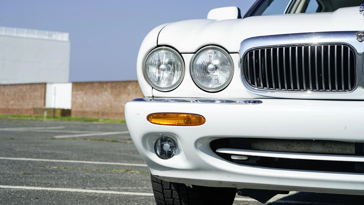 2001 Jaguar X308 XJ - Image 12 of 31