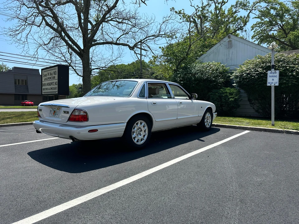 2001 Jaguar X308 XJ - Image 9 of 31