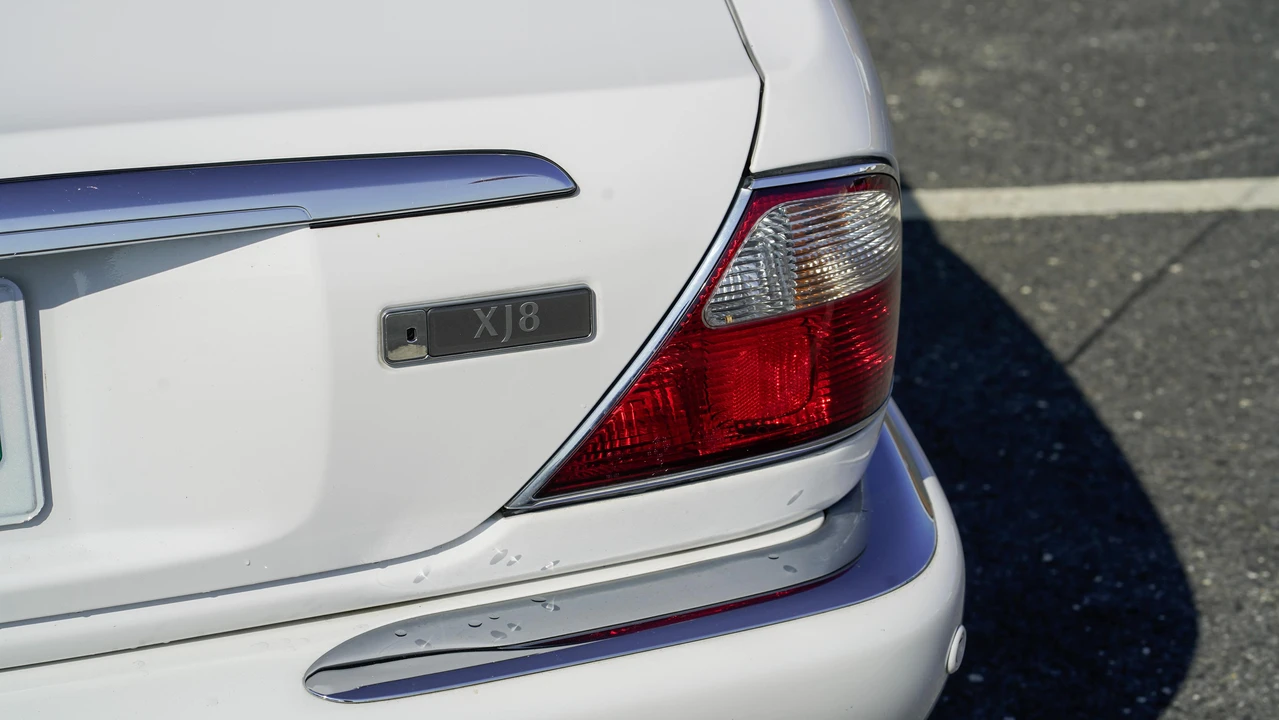 2001 Jaguar X308 XJ - Image 27 of 31
