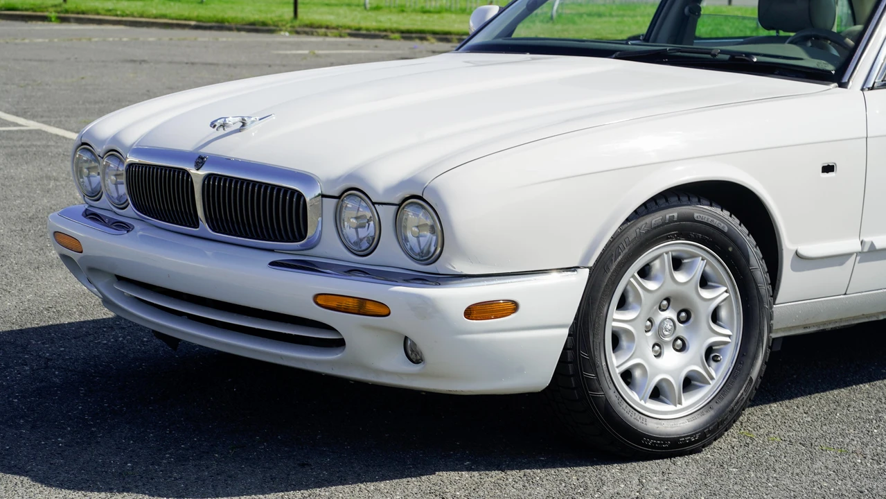 2001 Jaguar X308 XJ - Image 18 of 31