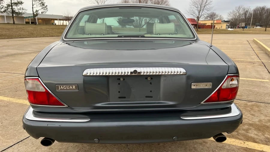 2001 Jaguar X308 XJ - Image 6 of 11