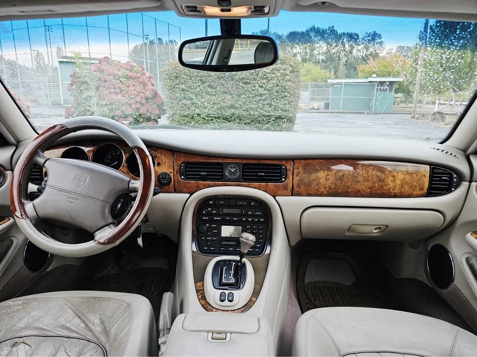 2001 Jaguar X308 XJ - Image 12 of 16