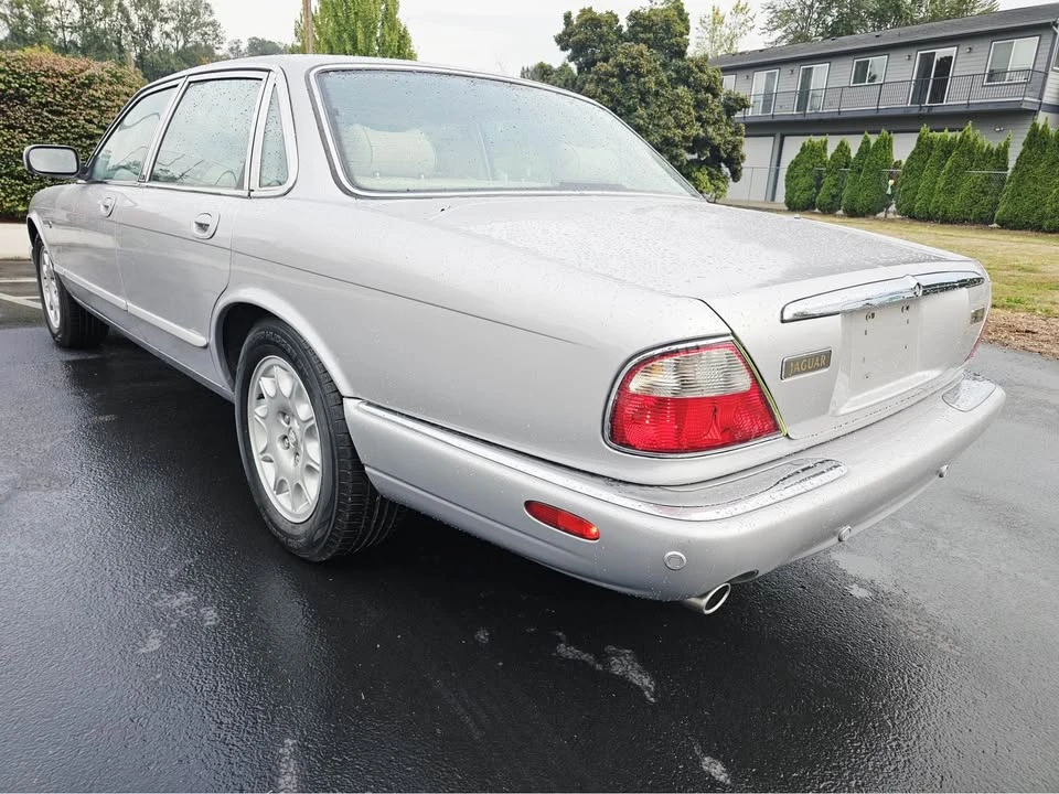 2001 Jaguar X308 XJ - Image 2 of 16