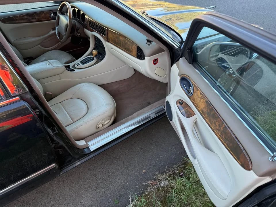 2001 Jaguar X308 XJ - Image 7 of 8