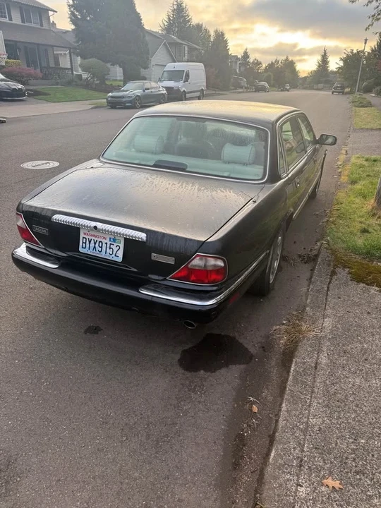 2001 Jaguar X308 XJ - Image 3 of 8