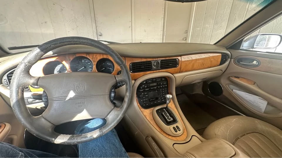 2001 Jaguar X308 XJ - Image 4 of 14