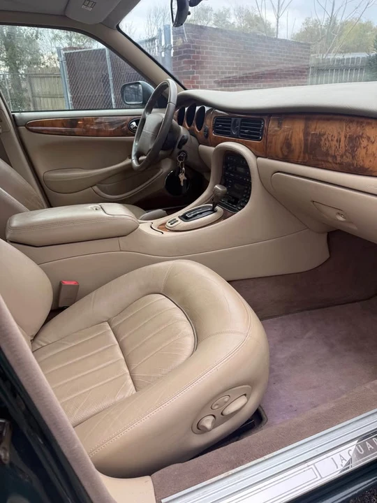 2001 Jaguar X308 XJ - Image 18 of 19