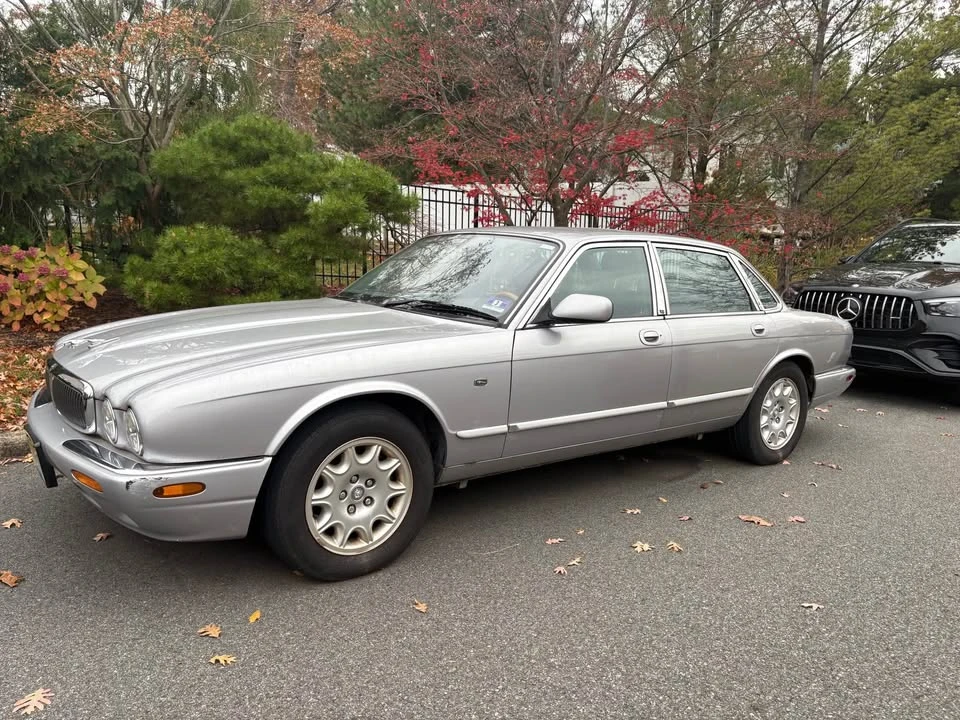 2001 Jaguar X308 XJ - Image 2 of 9