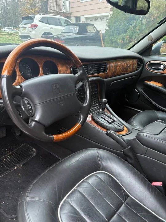 2001 Jaguar X308 XJ - Image 5 of 9