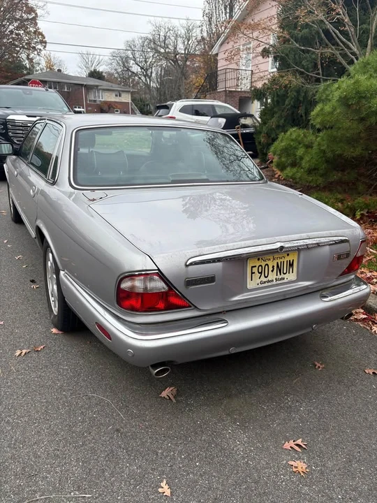 2001 Jaguar X308 XJ - Image 3 of 9
