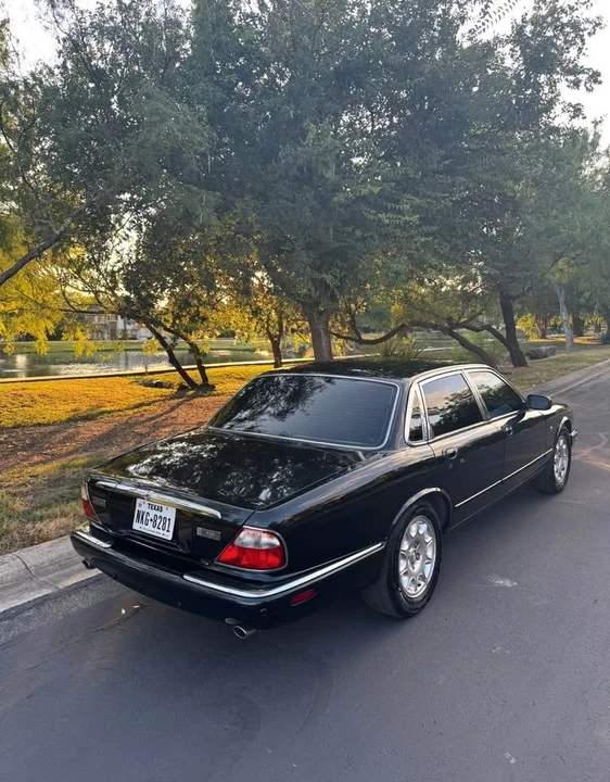 2001 Jaguar X308 XJ - Image 4 of 6