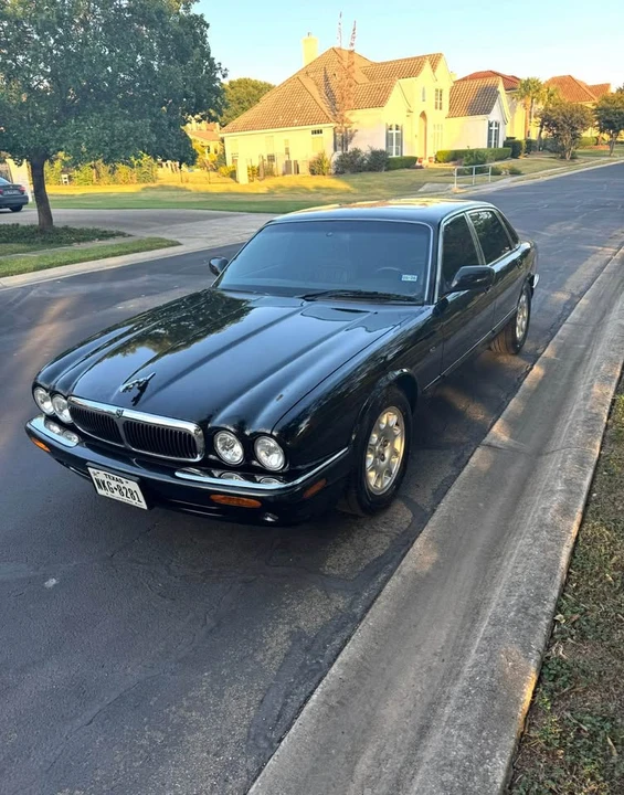 2001 Jaguar X308 XJ - Image 2 of 6